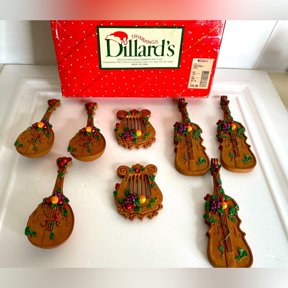 Trimming Dillard Christmas ornaments.